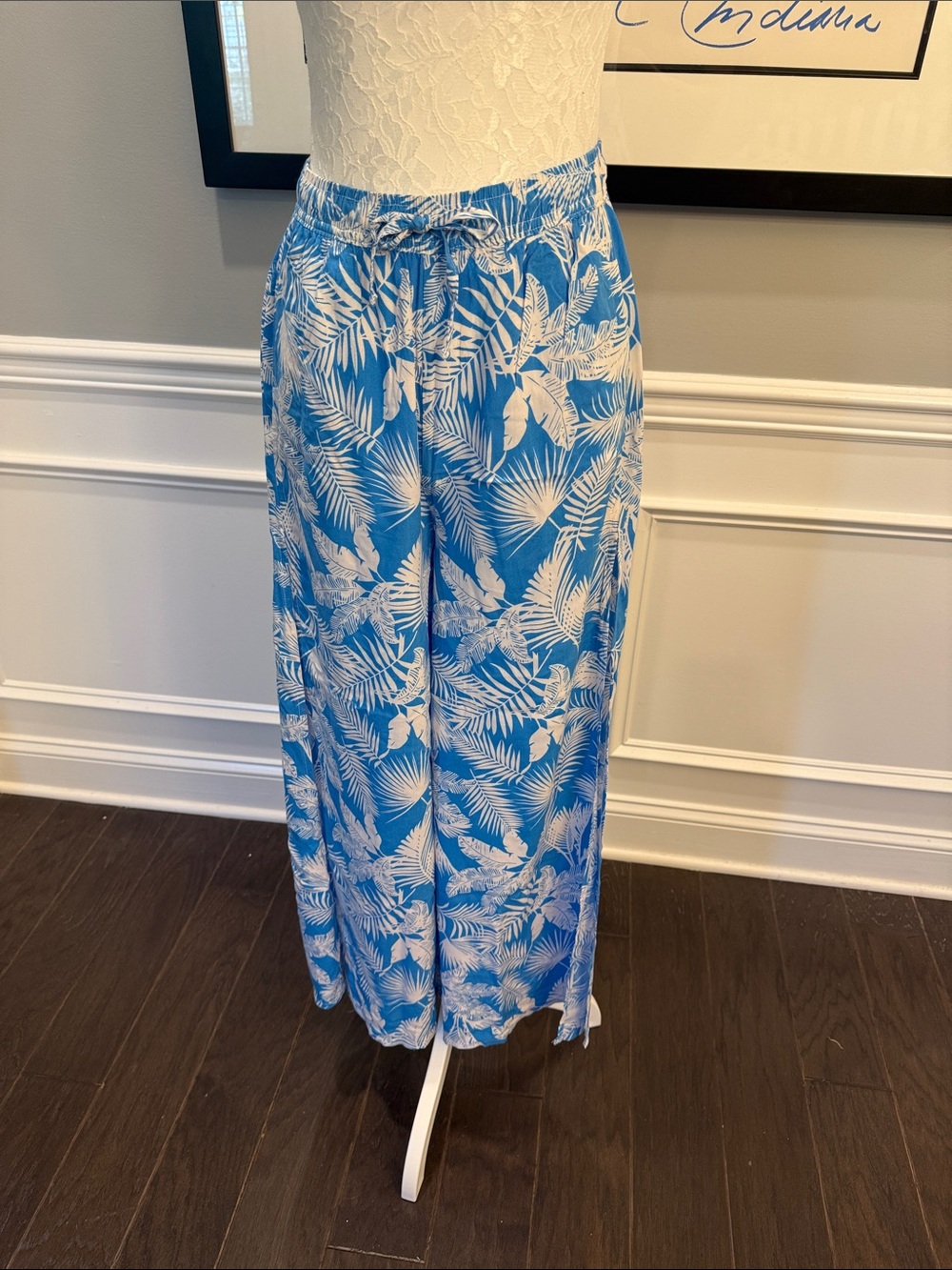 Onia Chloe Palm Print Wide Leg Side Slit Pants Blue White M